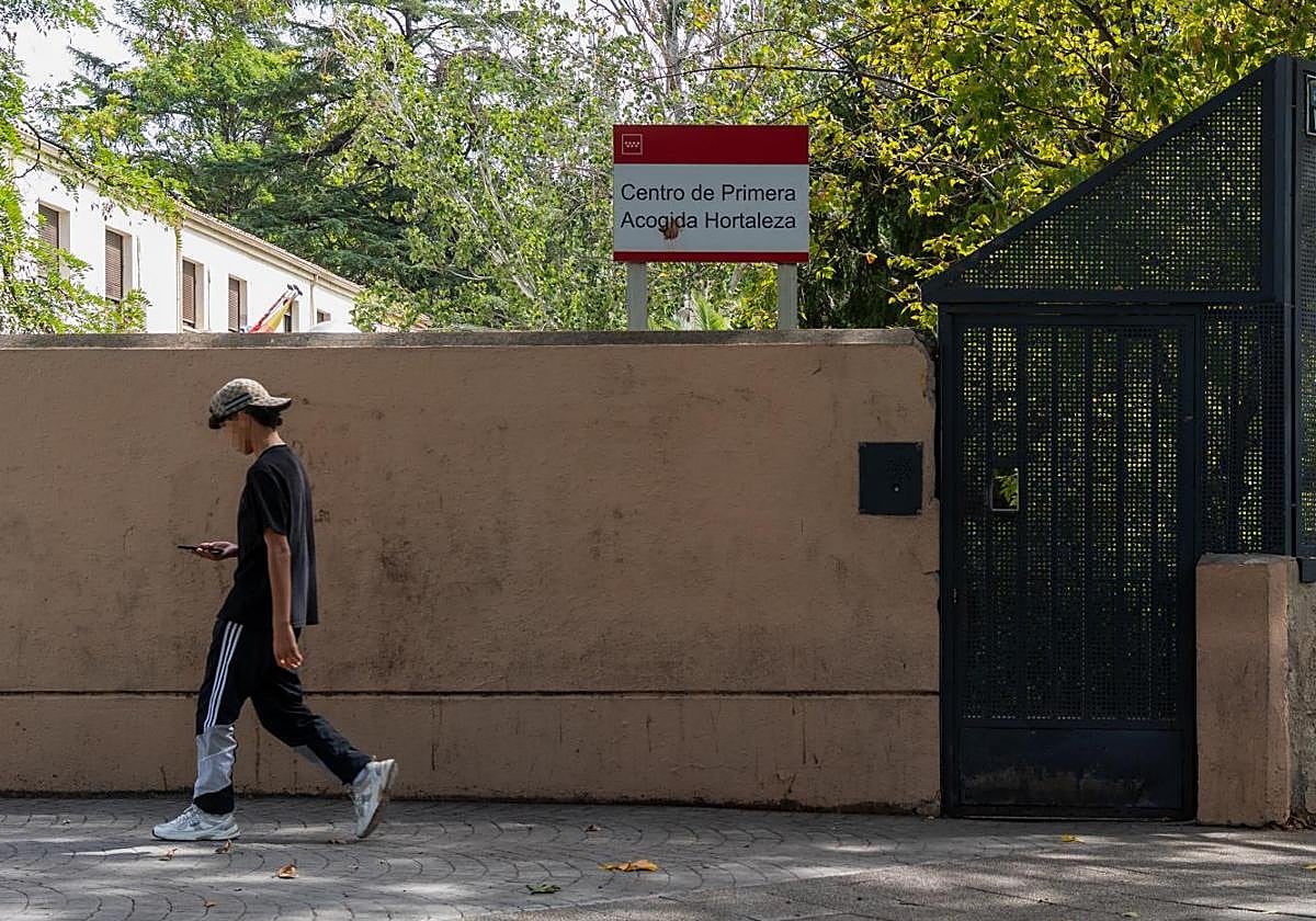Entrada al centro de acogida de Hortaleza