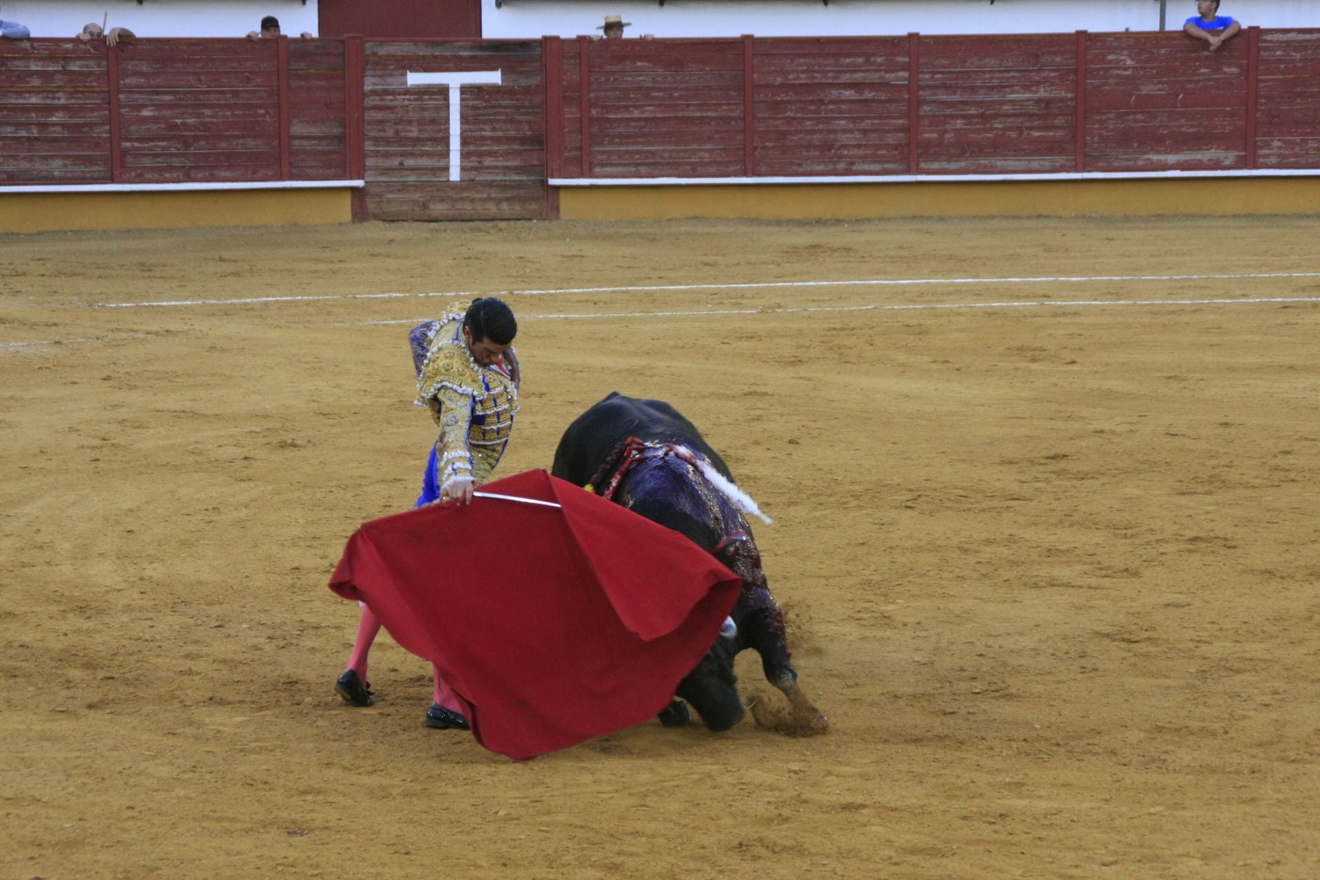 La gran corrida de toros de Priego, en imágenes