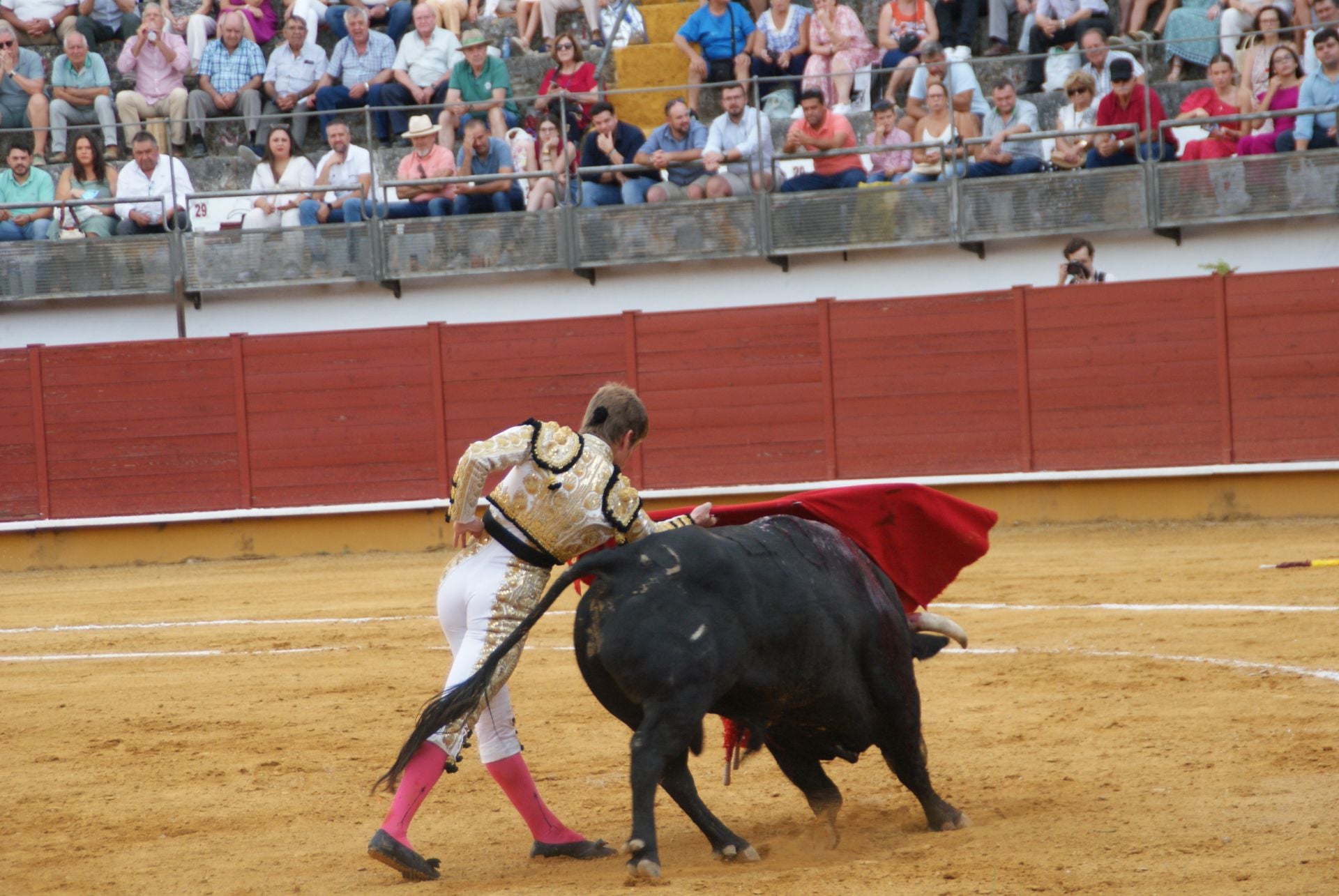 La gran corrida de toros de Priego, en imágenes