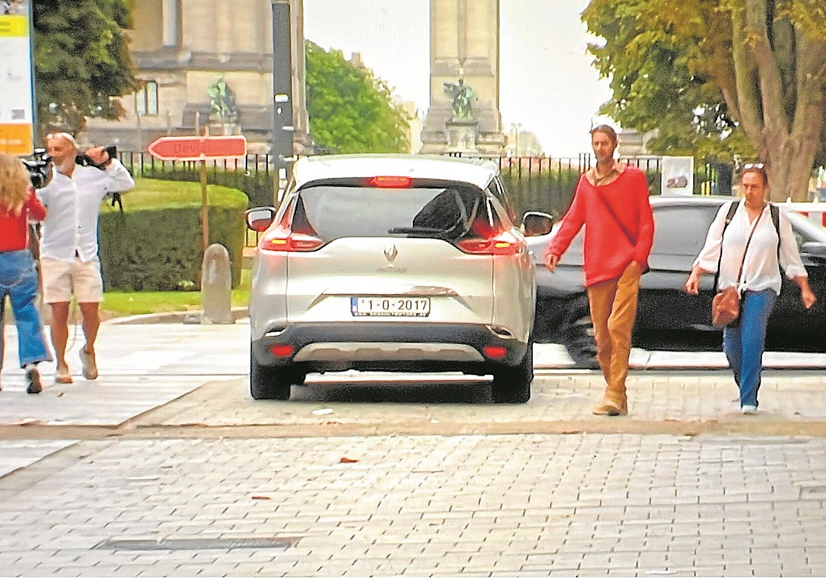 Puigdemont abandonó la cita en un vehículo con la matrícula del 1-O