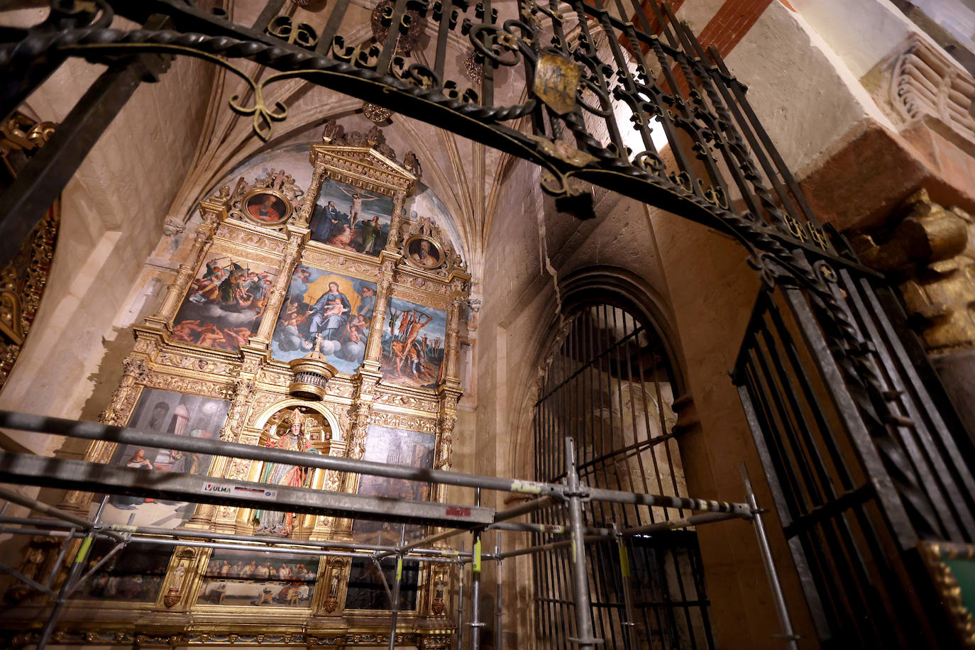 Los impactantes trabajos de emergencia en la Mezquita de Córdoba, en imágenes