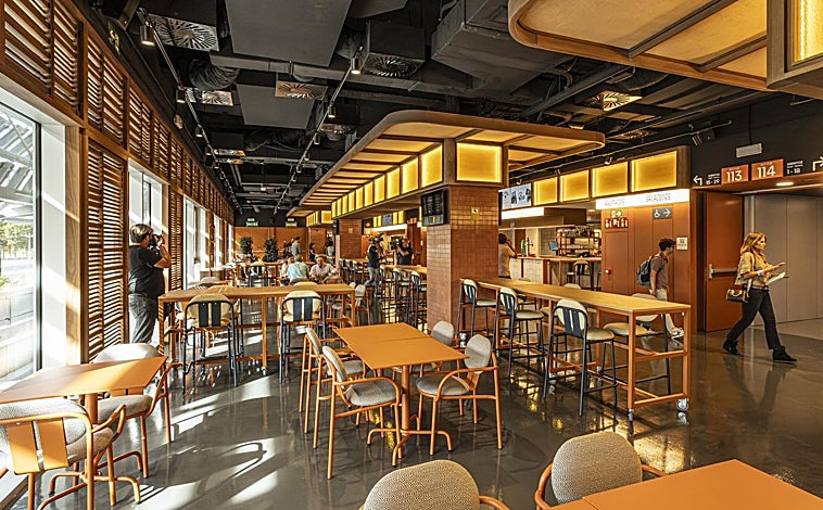 Imagen principal - Imagen de palcos, cafeterías y el exterior del nuevo pabellón Roig Arena, en Valencia