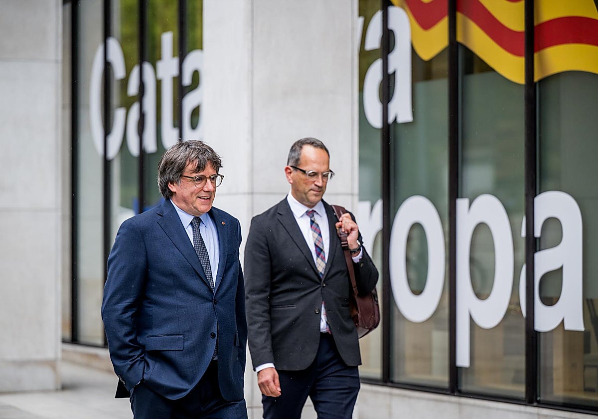 Carles Puigdemont acude a una reunión con el presidente de la Generalitat, Salvador Illa, en Bruselas