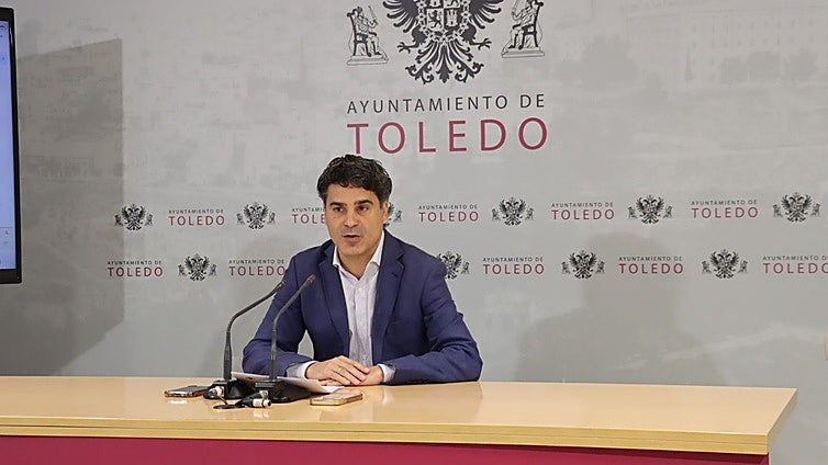 El portavoz municipal de Toledo arremete contra el  PSOE: «Nosotros vamos a China a traer riqueza; ellos iban al Rocío»