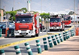 Un hombre intenta matar a su mujer incendiando su propia vivienda en Roquetas de Mar