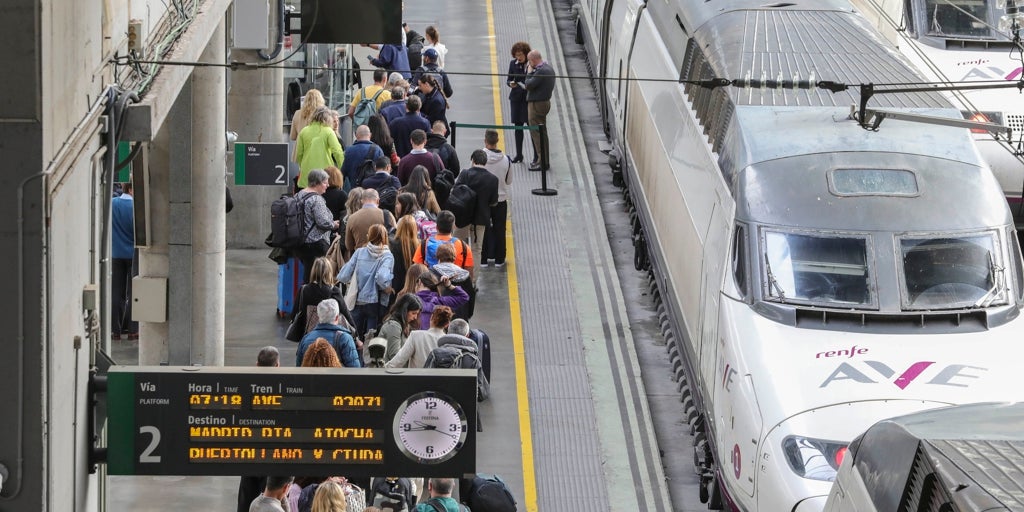 Los maquinistas piden reducir la velocidad de los trenes AVE para evitar que vayan dando «botes»