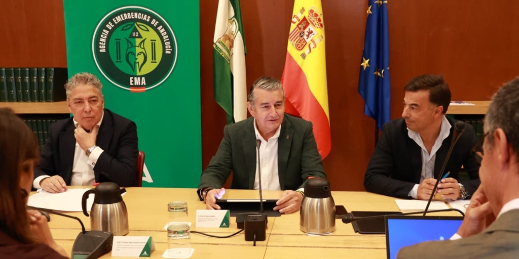 Andalucía multará a los bañistas que se adentren en el mar con bandera roja