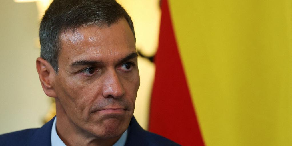 Una avería en el avión de Sánchez le impide viajar a la cumbre de Voluntarios de París