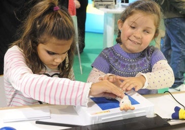 Así han vuelto a clase 127 escolares ciegos con el braille como aliado