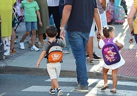 La región vuelve a las aulas con 384.667 alumnos, 3.038 menos que el curso pasado, pero con 530 docentes más