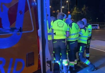Un motorista pierde una pierna tras chocar contra un taxi que se da a la fuga en Madrid