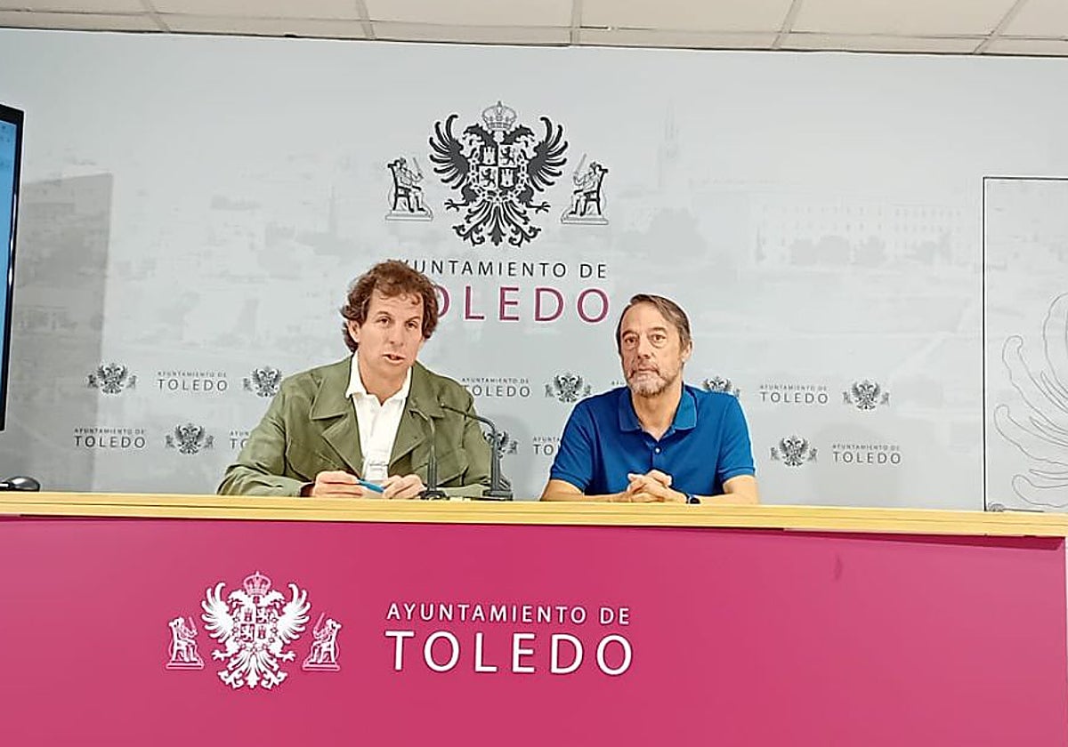 El concejal de Medioambiente, Río Tajo y Deportes, Rubén Lozano junto a Julián, presidente de la Asociación de Vecinos de La Legua y Vista Hermosa