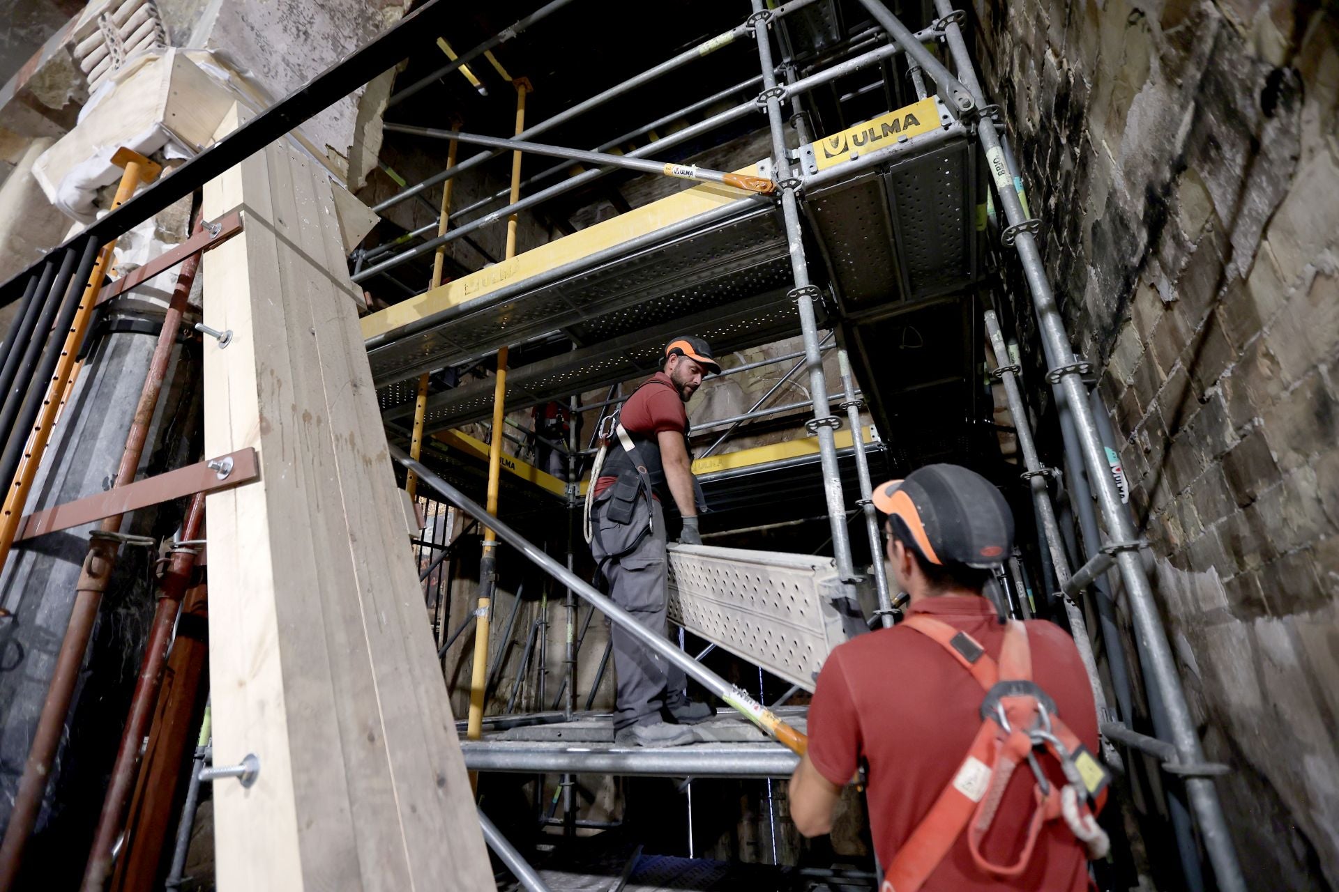 La Mezquita-Catedral de Córdoba un mes después del incendio, en imágenes