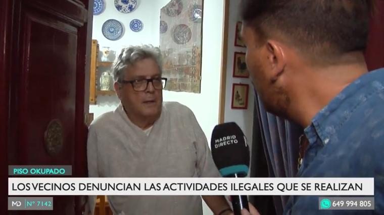 Ángel, vecino del edificio, muestra la desesperación por los actos violentos que se han producido por culpa de los okupas