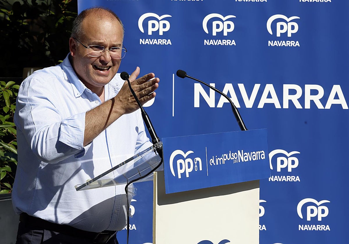 El secretario general del PP, Miguel Tellado, en un mitin en Pamplona