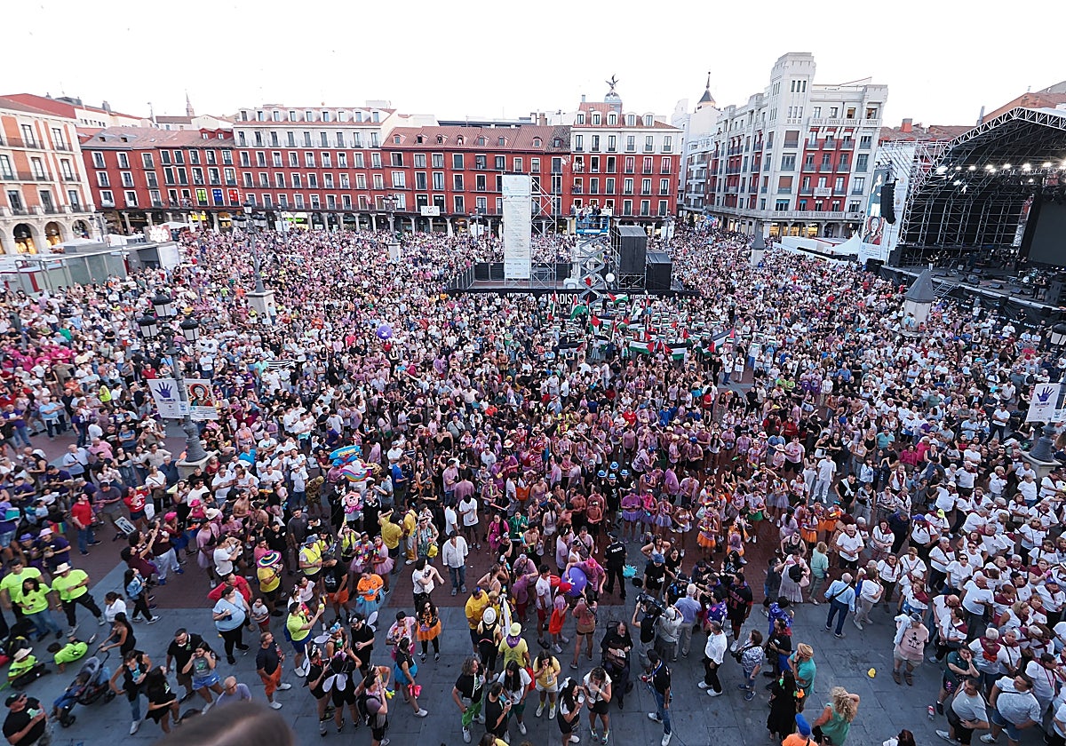 La Plaza Mayor de Valladolid, durante las fiestas