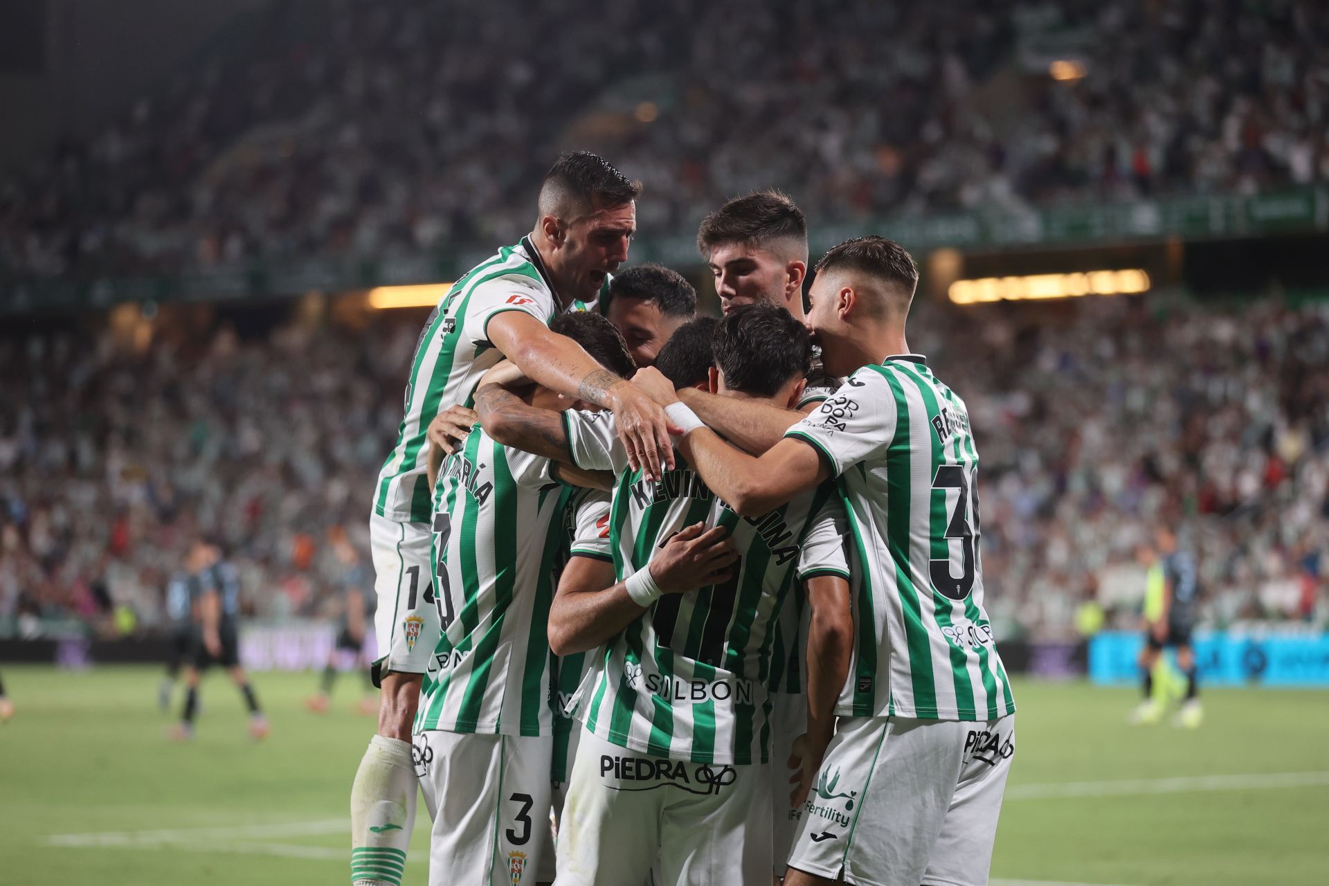 La inmensa alegría del primer triunfo del Córdoba CF esta temporada, en imágenes