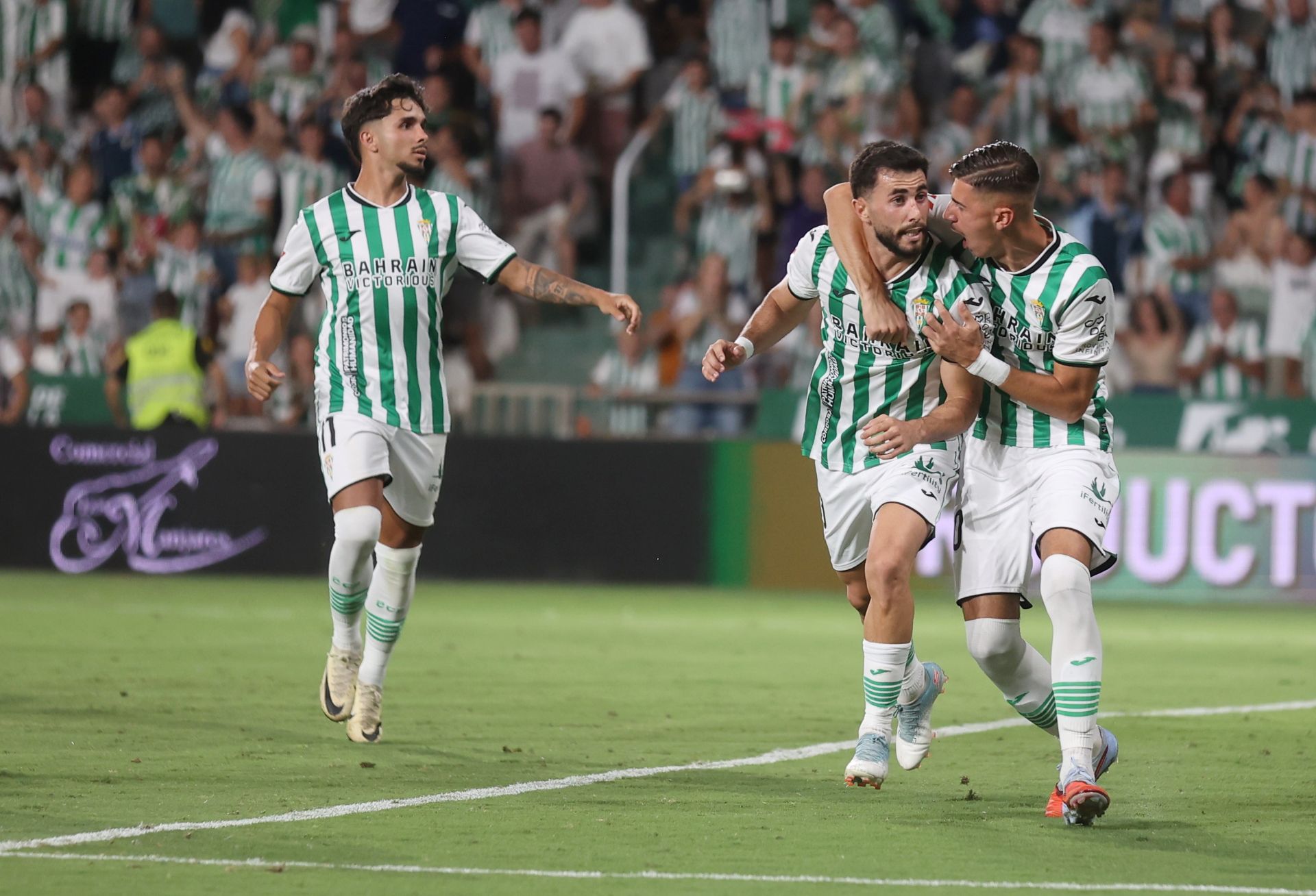 La inmensa alegría del primer triunfo del Córdoba CF esta temporada, en imágenes