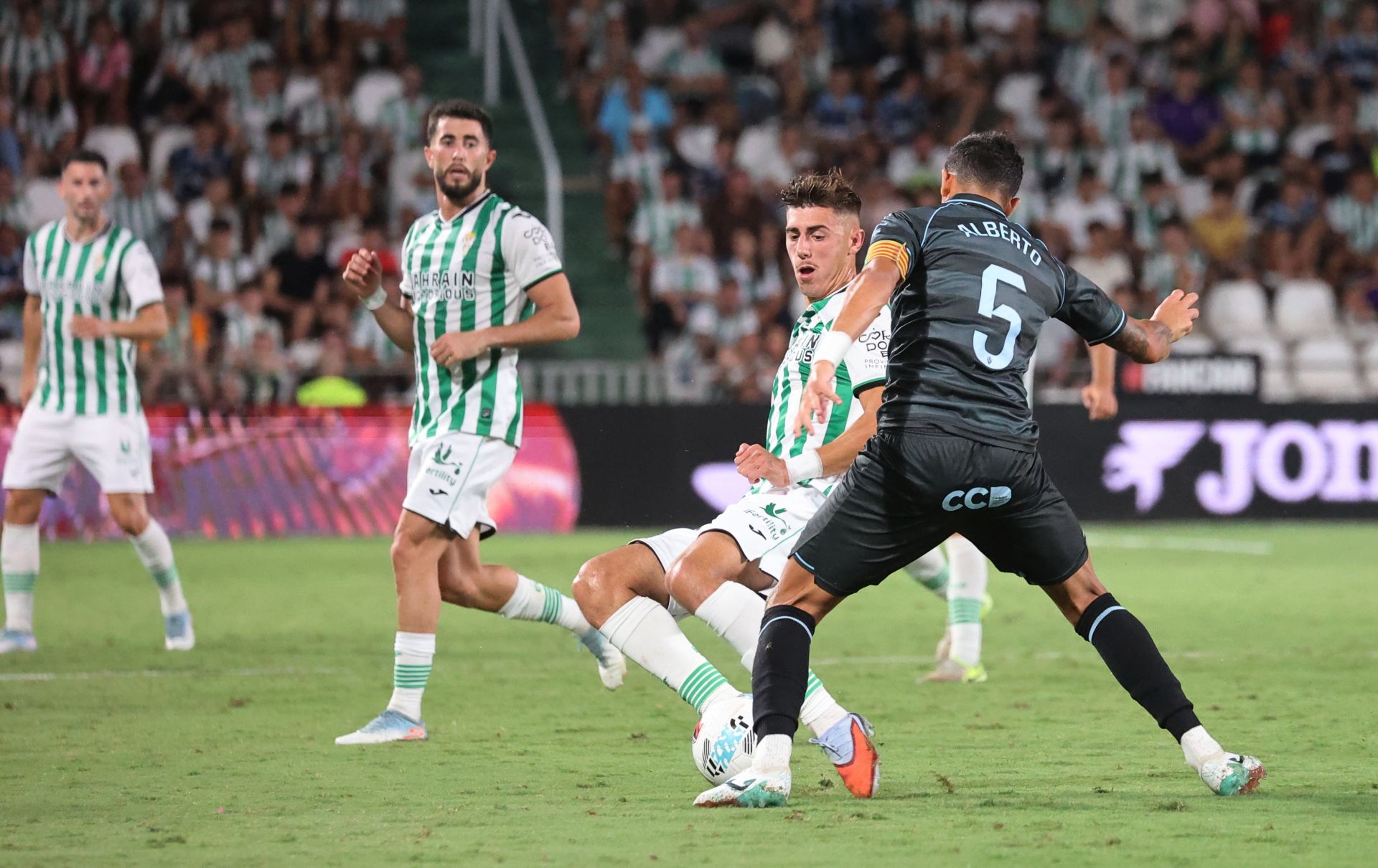 La inmensa alegría del primer triunfo del Córdoba CF esta temporada, en imágenes