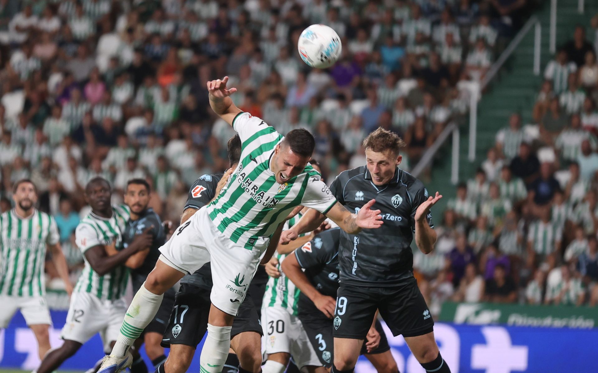 La inmensa alegría del primer triunfo del Córdoba CF esta temporada, en imágenes
