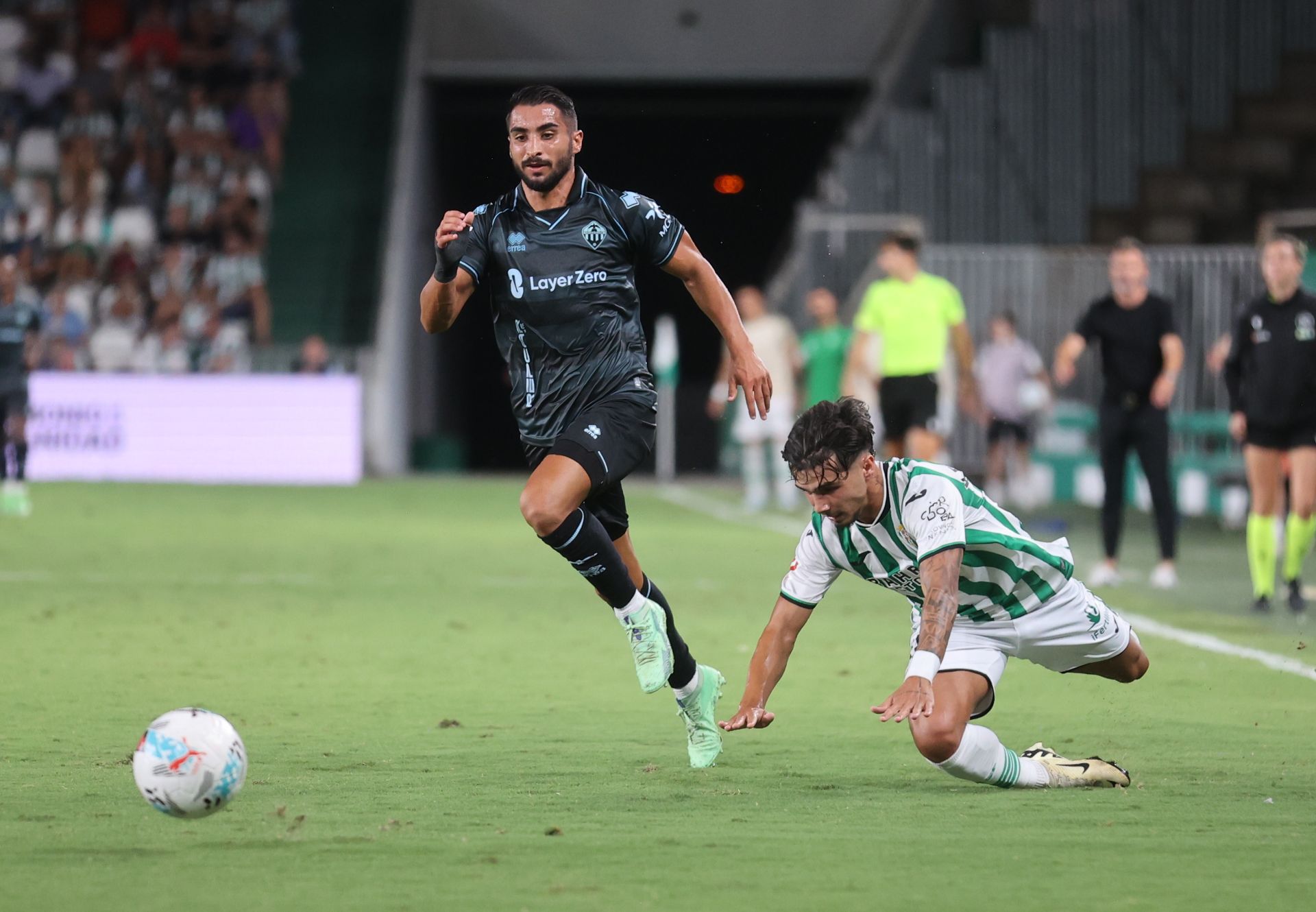 La inmensa alegría del primer triunfo del Córdoba CF esta temporada, en imágenes