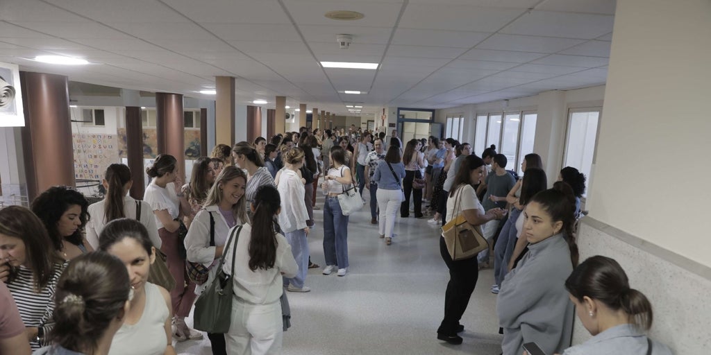 Más de la mitad de los andaluces quieren ser funcionarios