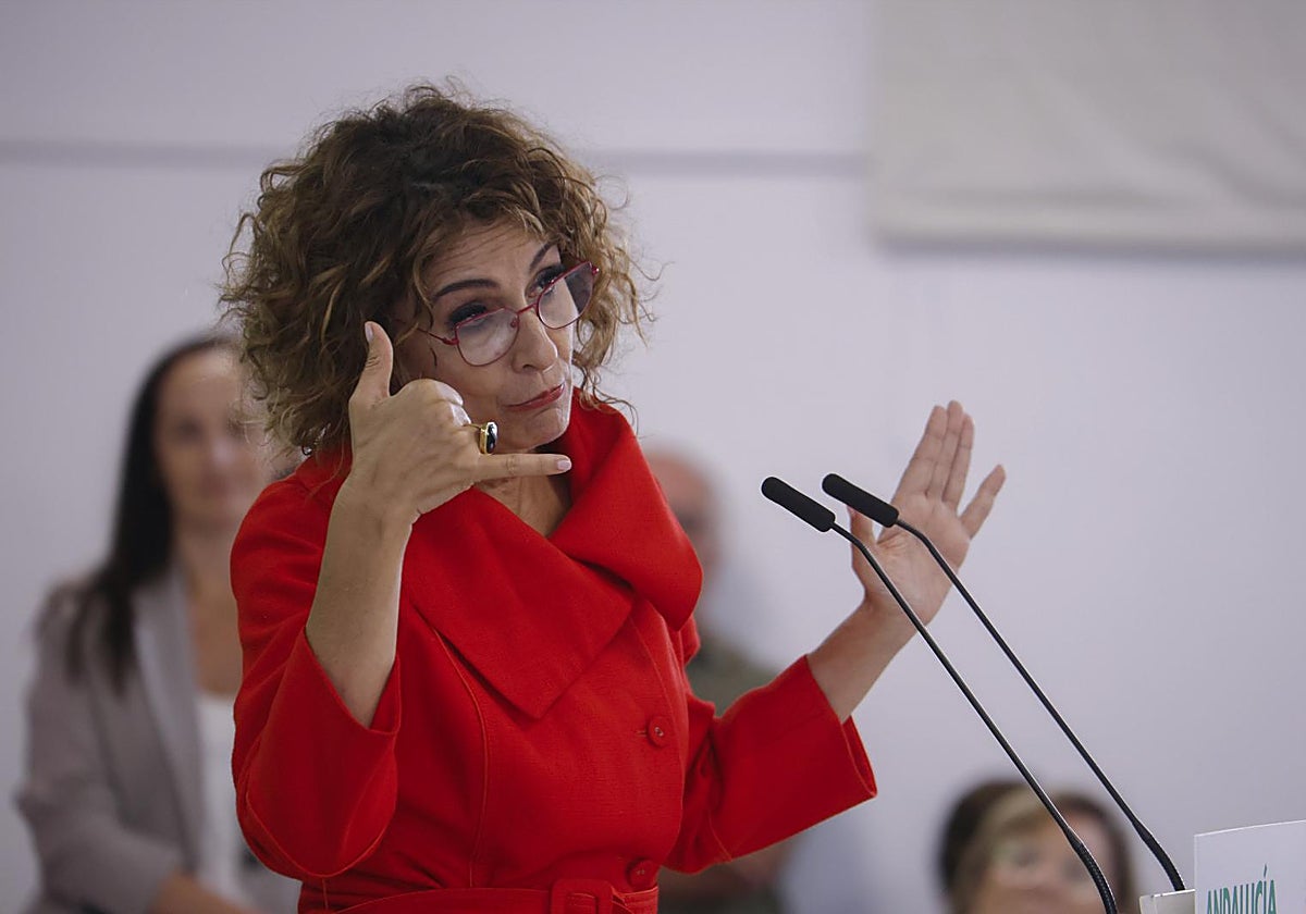 La vicepresidenta del Gobierno, María Jesús Montero,