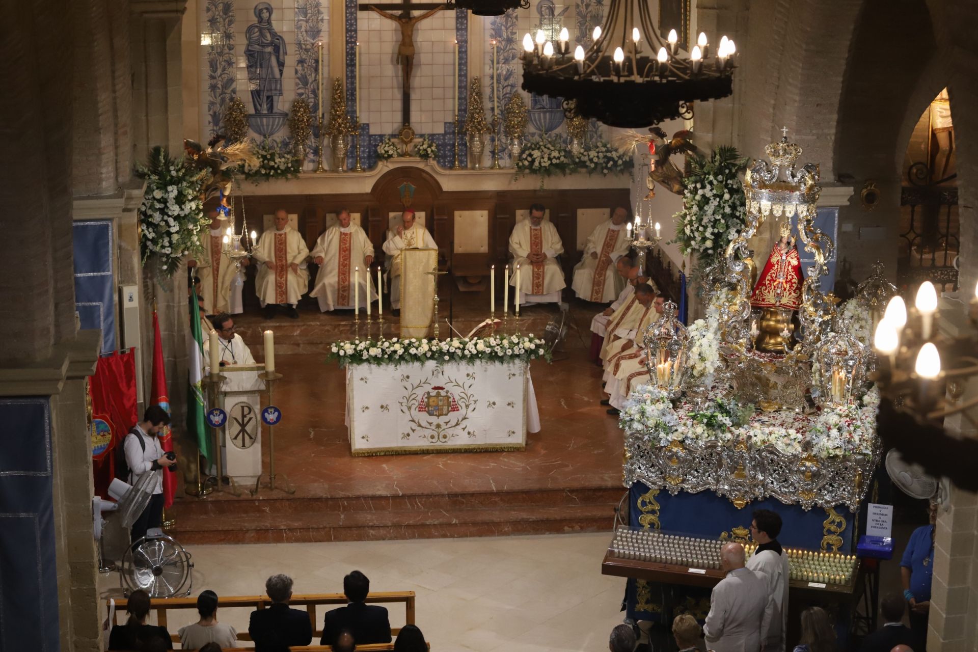 La solemne misa del obispo de Córdoba ante la Patrona en el santuario de la Fuensanta, en imágenes