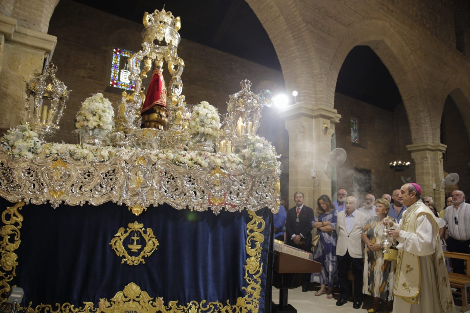 La solemne misa del obispo de Córdoba ante la Patrona en el santuario de la Fuensanta, en imágenes