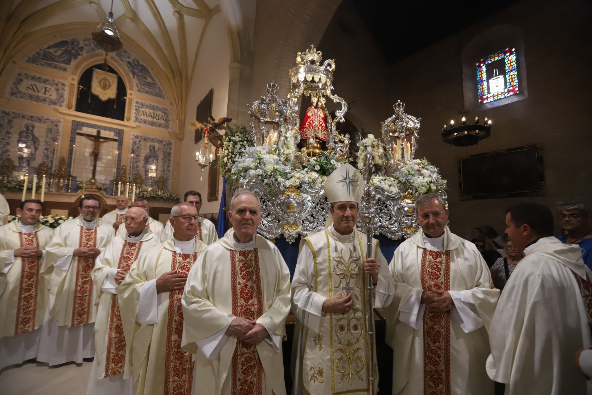 La solemne misa del obispo de Córdoba ante la Patrona en el santuario de la Fuensanta, en imágenes
