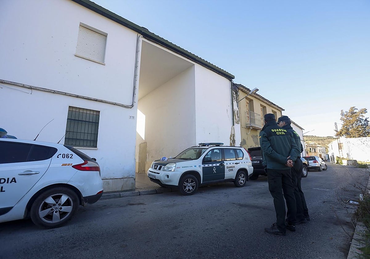 Imagen de un patio donde se produjo un tiroteo en nochevieja en Puente Genil