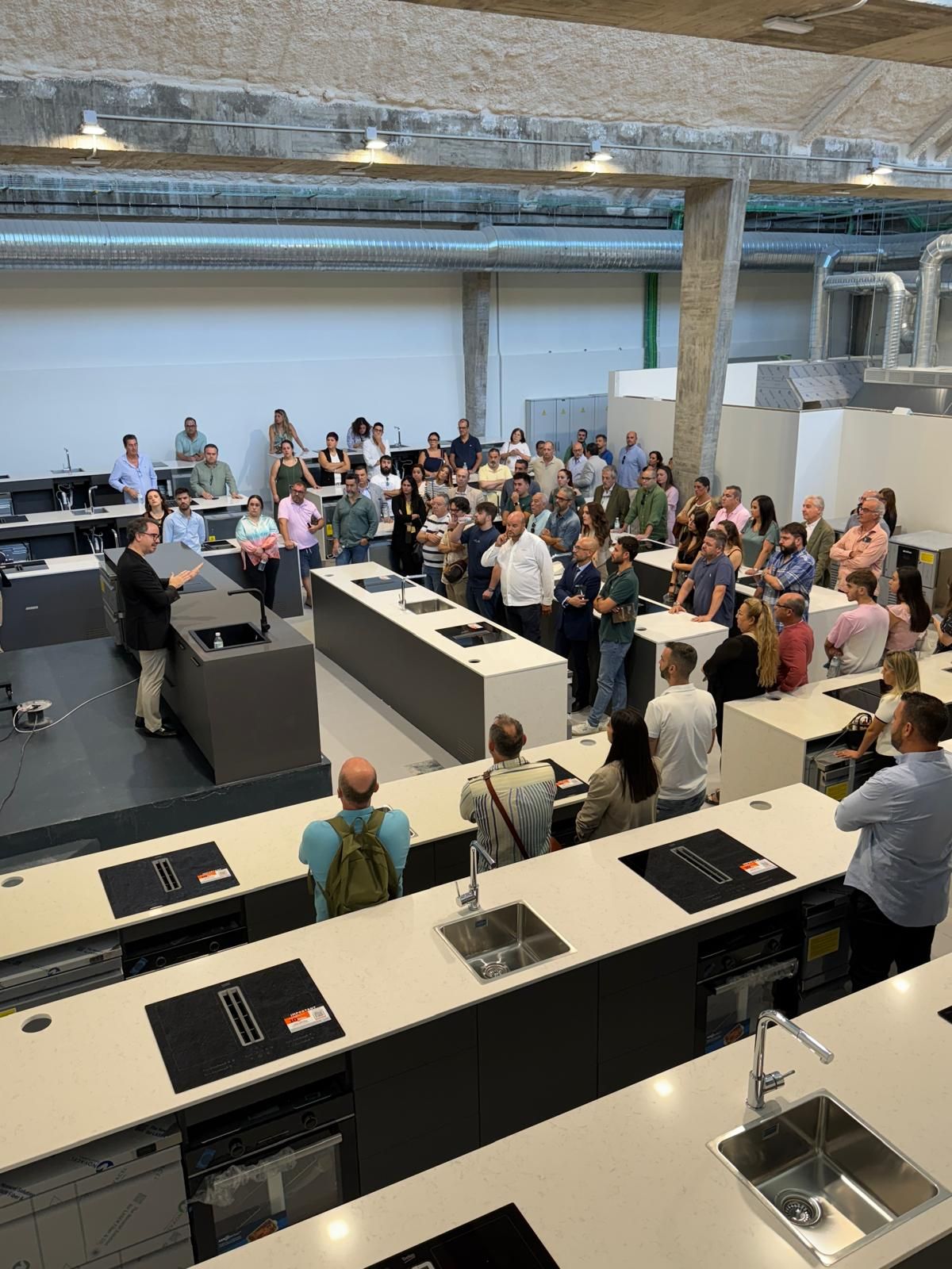 La presentación del centro de formación de Paco Morales en Córdoba, en imágenes