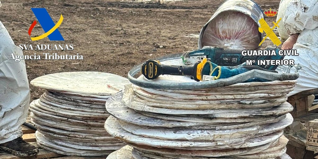 De Colombia a Cuenca: Así viajaban 262 kilos de cocaína oculta en bidones con fruta congelada