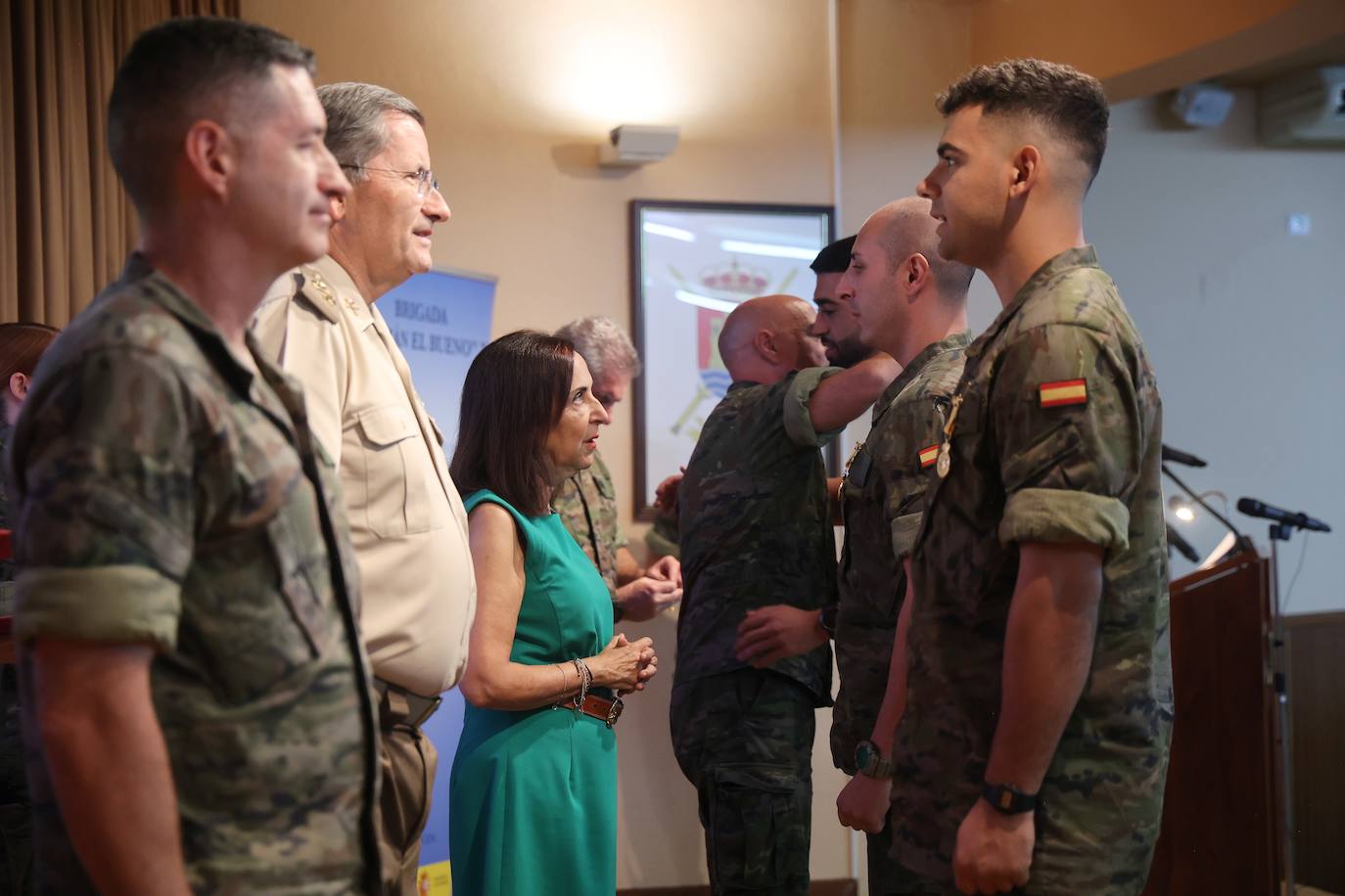 La entrega de medallas a la Brigada &#039;Guzmán el Bueno&#039; de Cerro Muriano, en imágenes