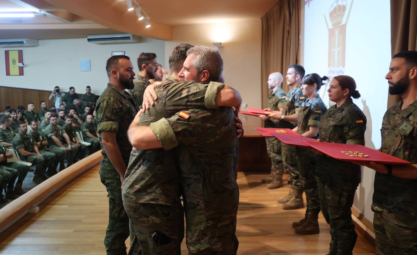 La entrega de medallas a la Brigada &#039;Guzmán el Bueno&#039; de Cerro Muriano, en imágenes
