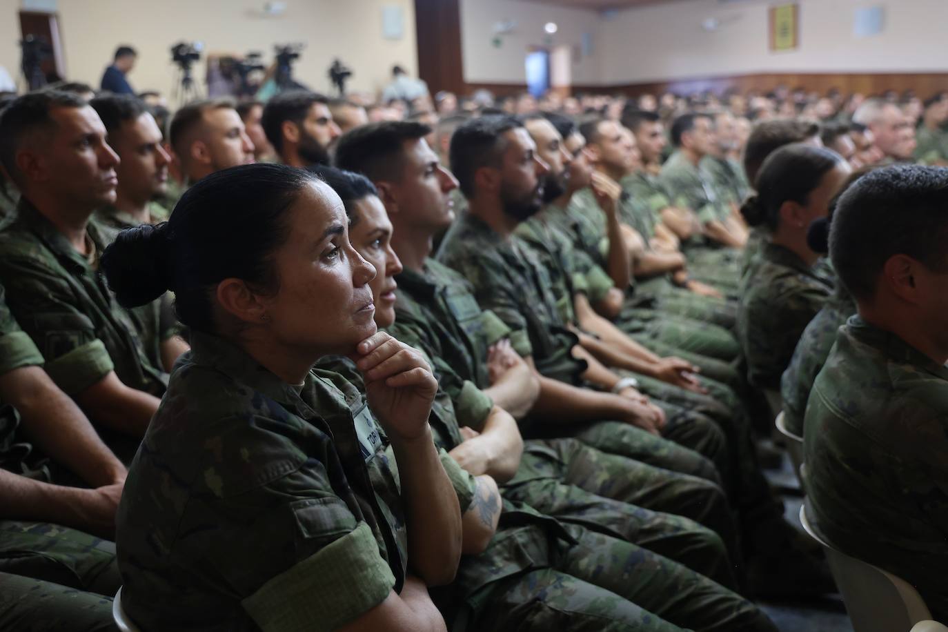 La entrega de medallas a la Brigada &#039;Guzmán el Bueno&#039; de Cerro Muriano, en imágenes
