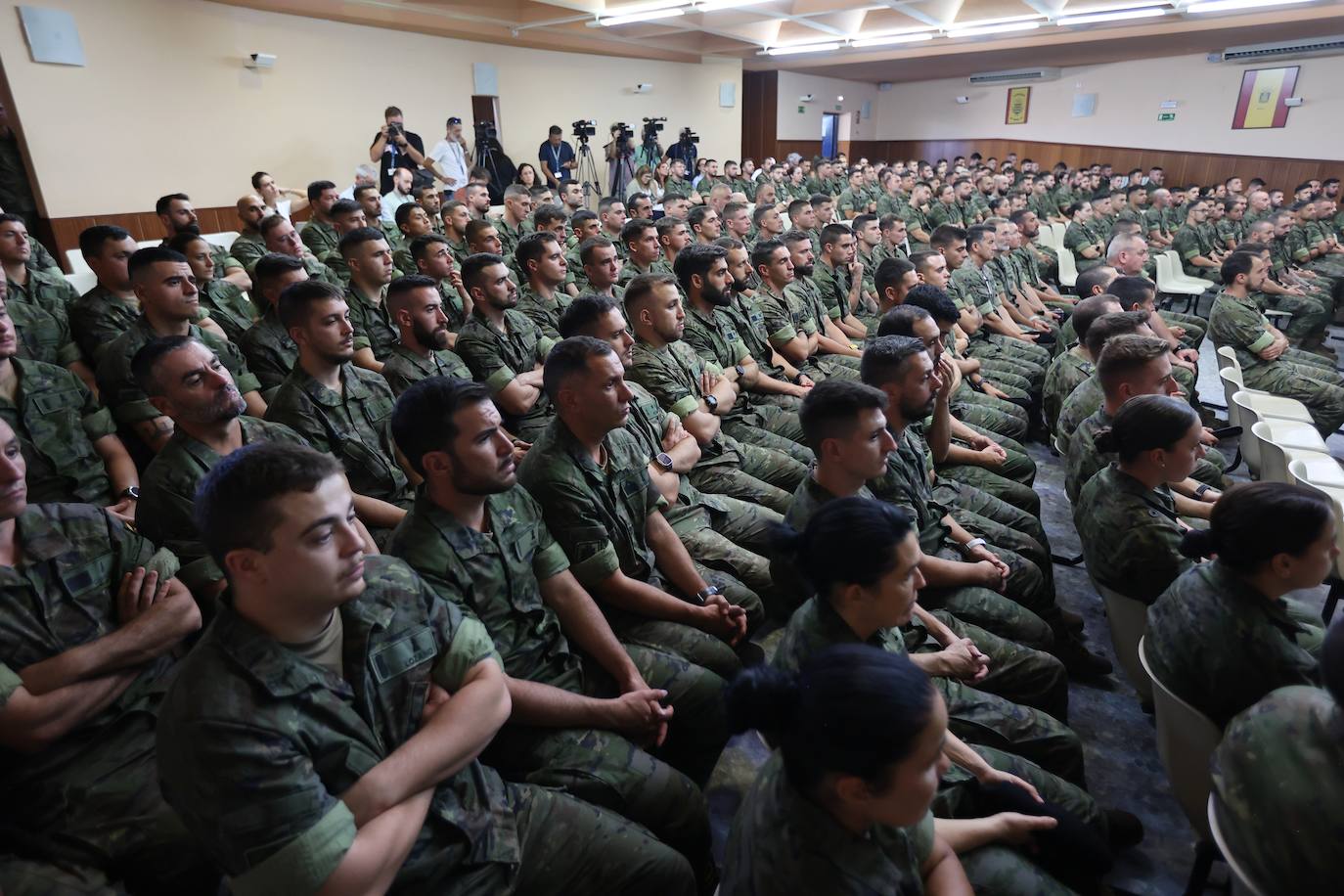 La entrega de medallas a la Brigada &#039;Guzmán el Bueno&#039; de Cerro Muriano, en imágenes