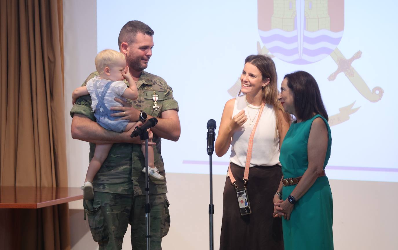 La entrega de medallas a la Brigada &#039;Guzmán el Bueno&#039; de Cerro Muriano, en imágenes