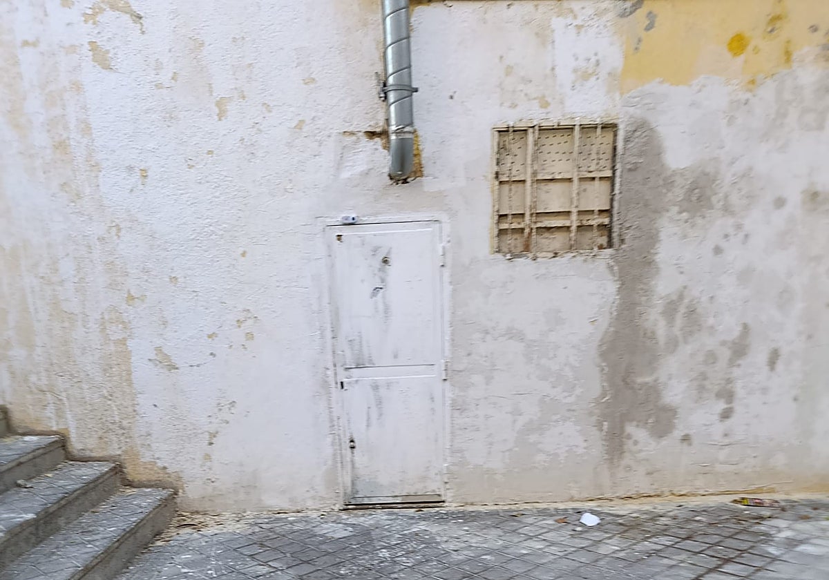 El local al que intentaron acceder 24 horas después del apuñalamiento