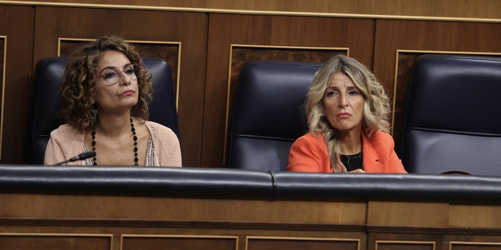 María Jesús Montero tiende la mano a Puigdemont tras los ataques de Yolanda Díaz y carga contra Juanma Moreno por el rechazo a la reducción de la jornada