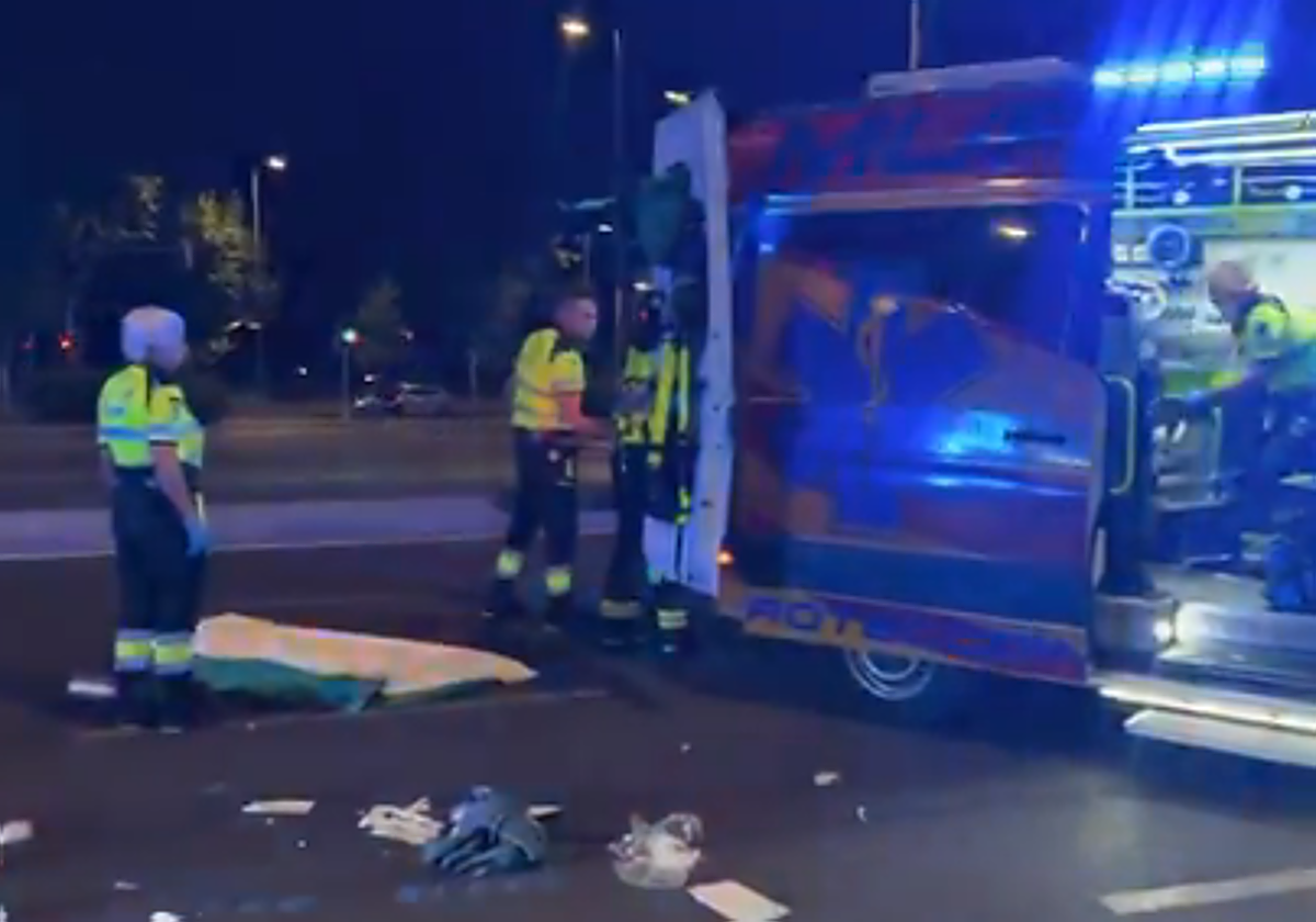 Sanitarios de Samur-PC en el lugar del accidente