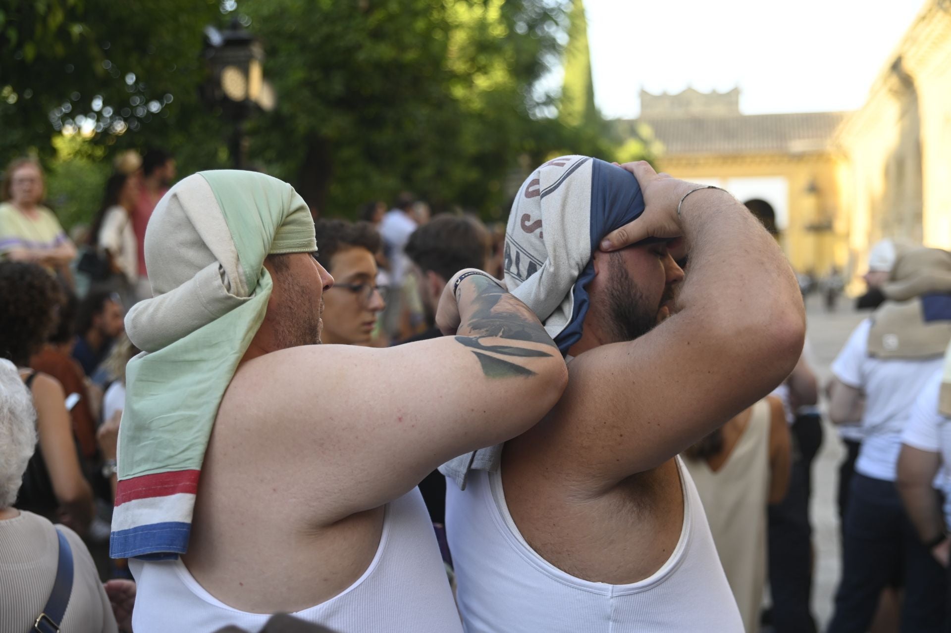La procesión triunfal de la Divina Pastora desde la Catedral de Córdoba, en imágenes