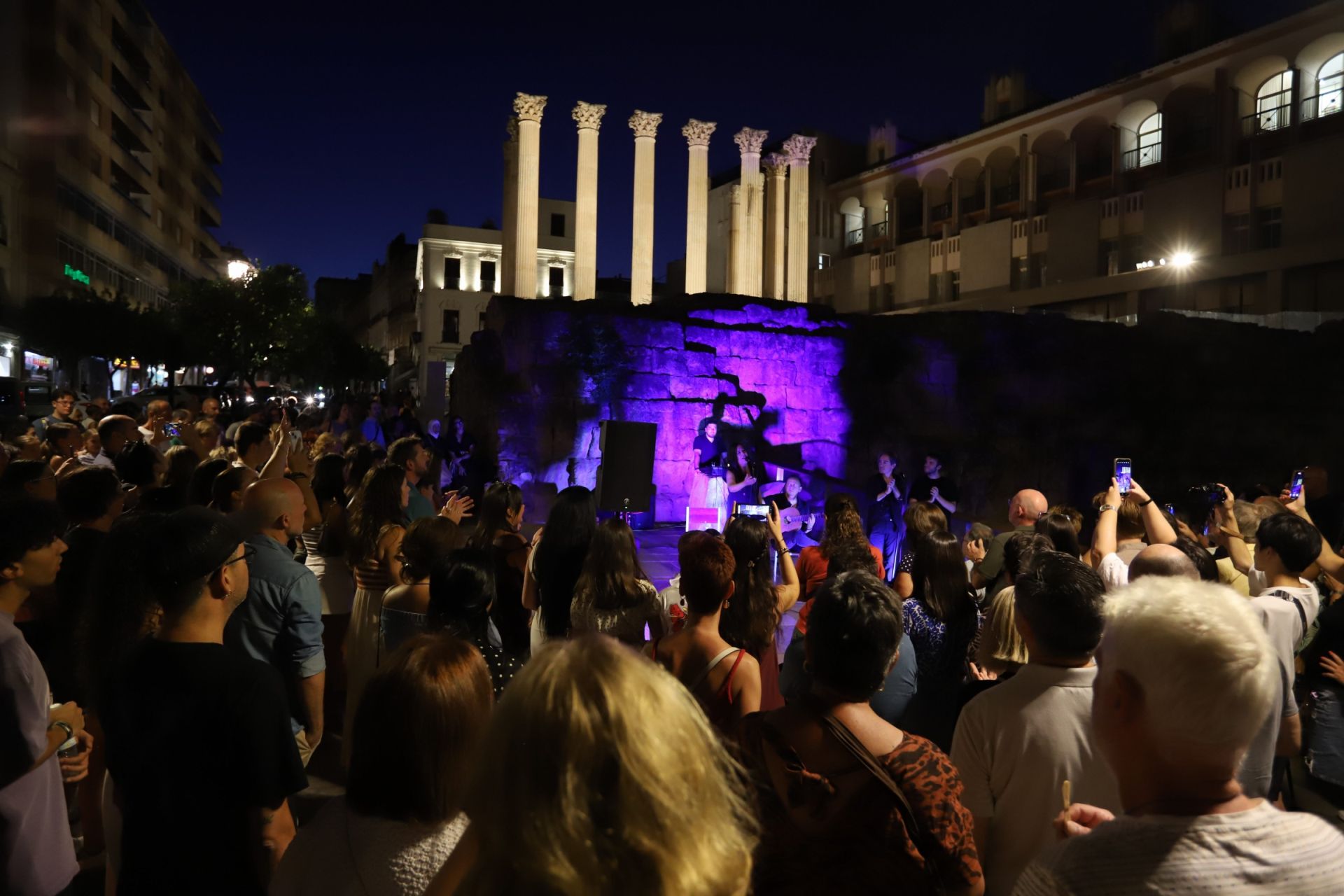 La Noche del Patrimonio llena las calles y monumentos de Córdoba, en imágenes