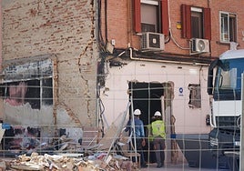 La Policía investiga si unas obras en el local causaron la explosión de Vallecas