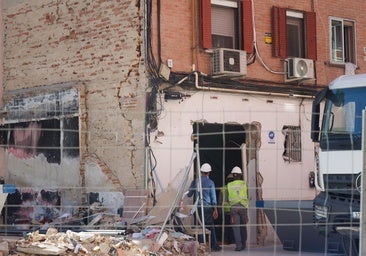 La Policía investiga si unas obras en el local causaron la explosión de Vallecas