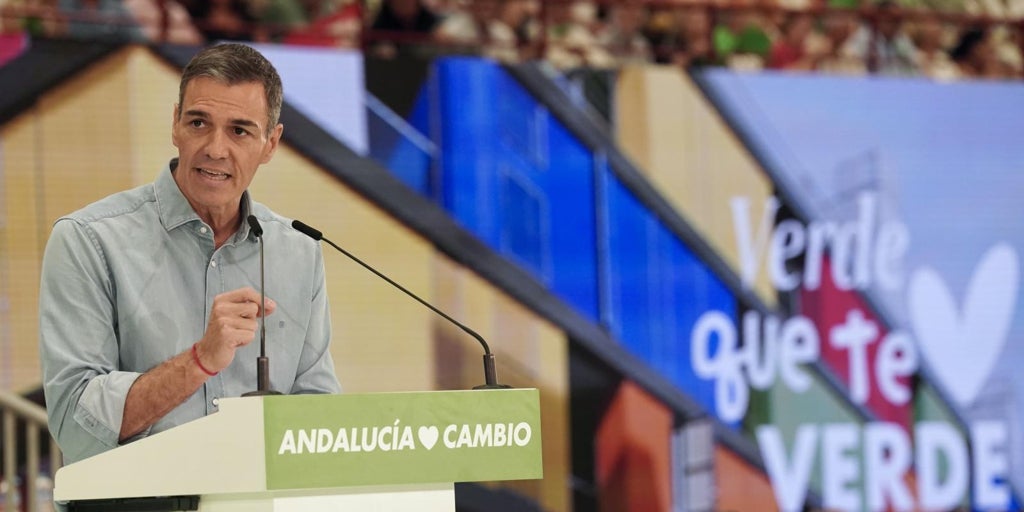 Pedro Sánchez insulta a Juanma Moreno en Málaga: «Displicente, distante y desganado»