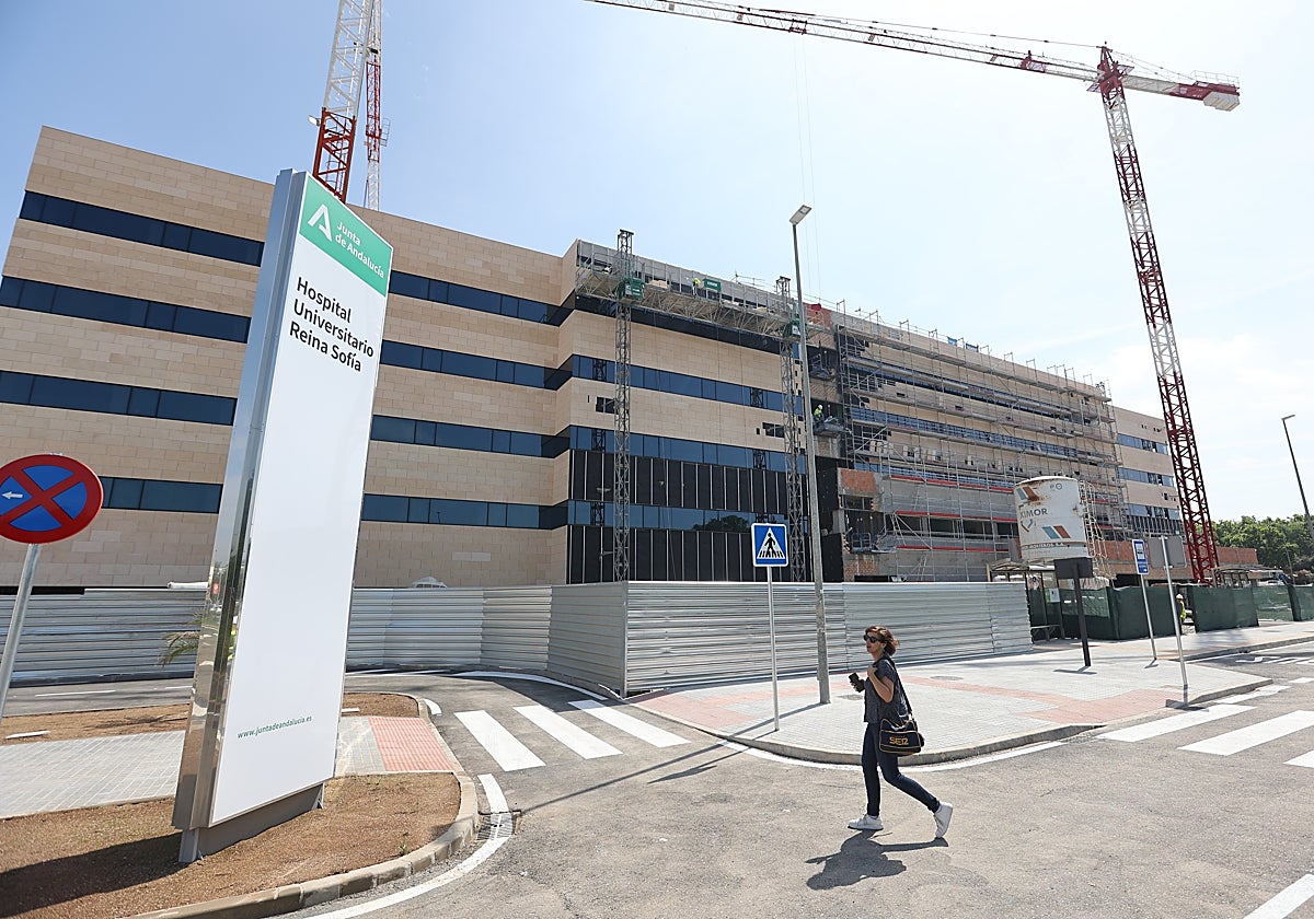 El edificio de Consultas Externas Materno-Infantil ha permitido avanzar en una nueva movilidad interior