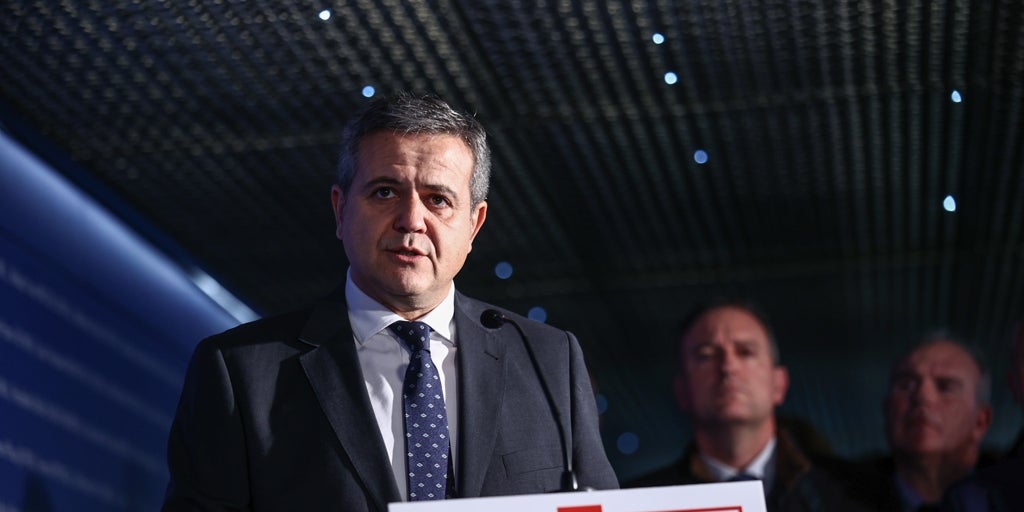 El consejero de Transportes de Ayuso, Jorge Rodrigo, deja el cargo de forma provisional por un problema de salud