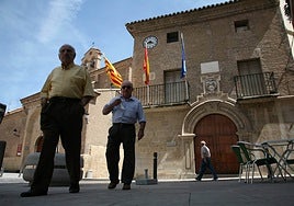 La Guardia Civil rescata a un perro en un aljibe a 8 metros de profundidad en Calanda e investigan si su dueño lo maltrataba