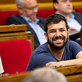 El diputado de ERC que huyó a Suiza con baja médica implicado en la causa del Tsunami deja su escaño en el Parlament